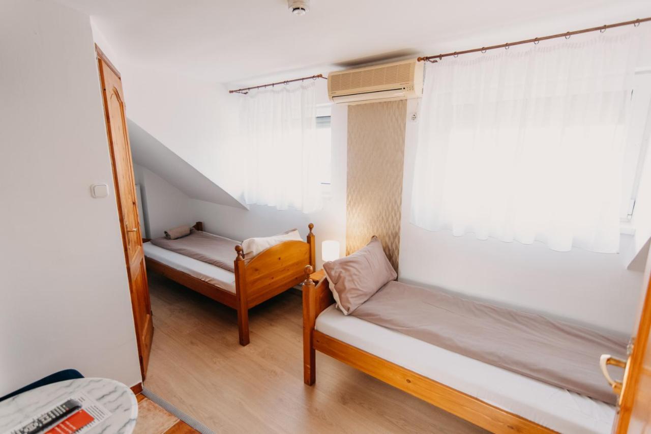 Bed and Breakfast Palma Vendeghaz Szegedin Exterior foto